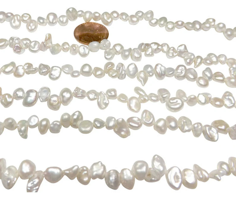 040.【Live】 Floral Freshwater Pearls Clam