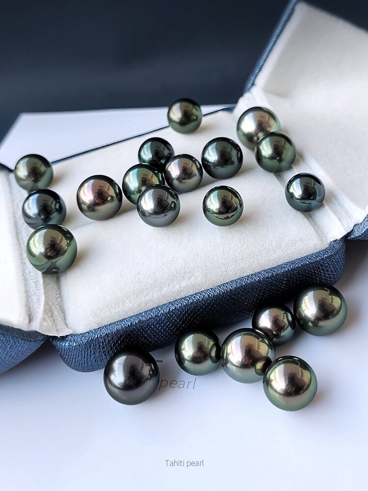 005.Seawater pearl black Tahitian  pearl (one clam contain one inside)