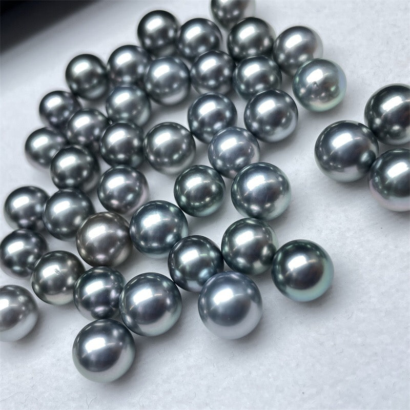 005.Seawater pearl black Tahitian  pearl (one clam contain one inside)